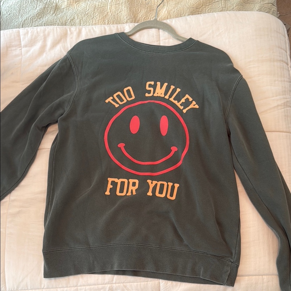Green graphic sweatshirt